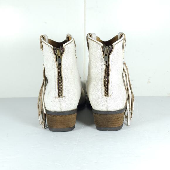 Very Volatile Women's Lookout US8 White Leather Distressed Fringe Western Boots - Picture 9 of 16